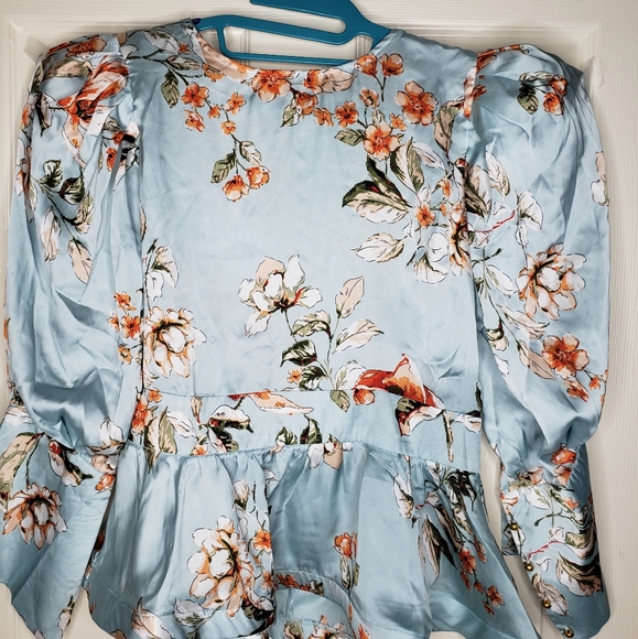 Top - Picture 3 of 8